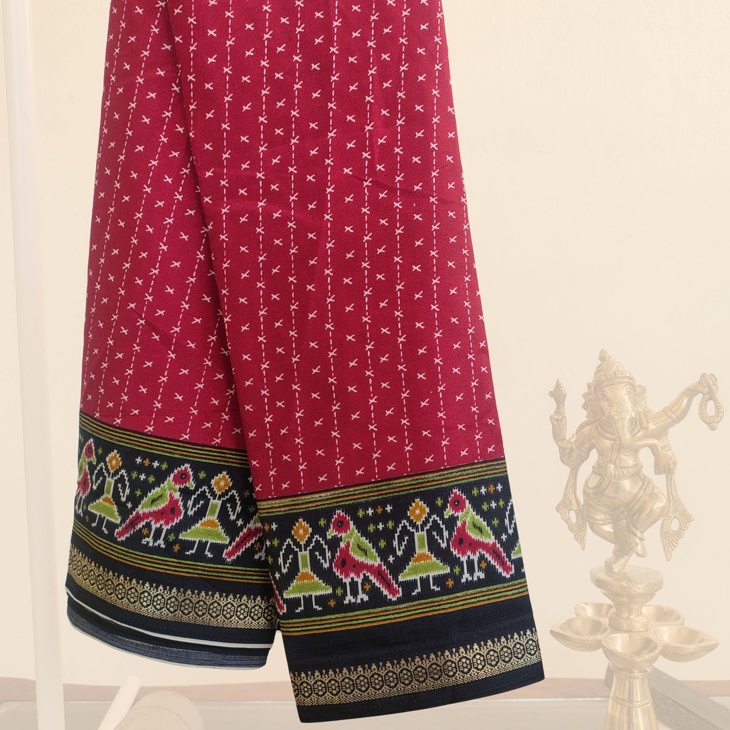 Red Parrot Delight – Malgudi Cotton Saree